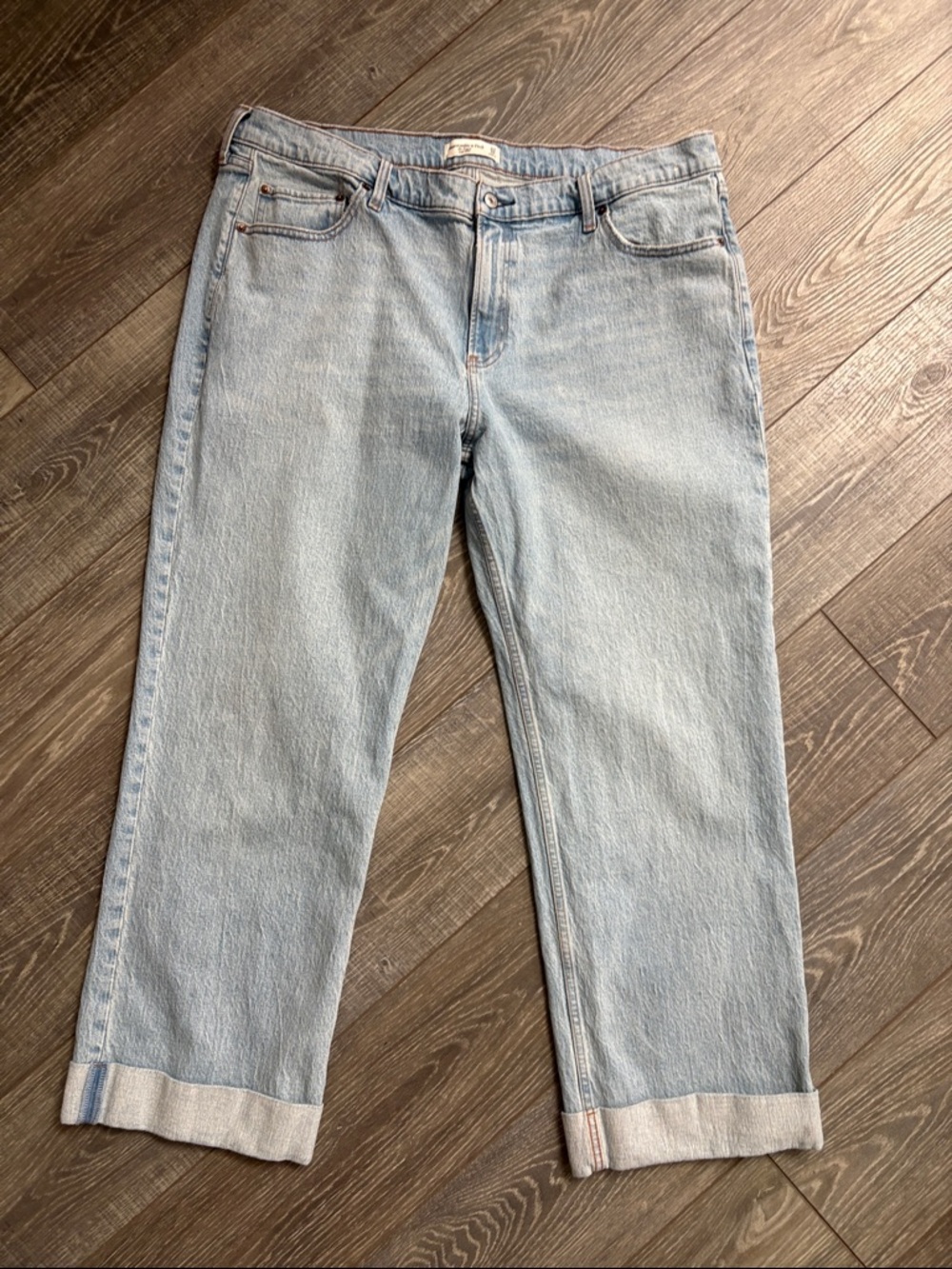 Abercrombie Light Wash Cropped Jeans